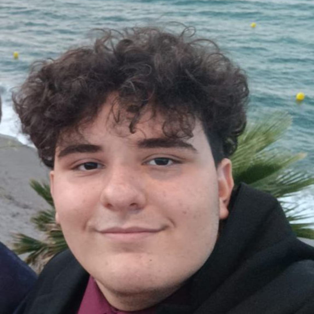 Picture of Adrián Romero